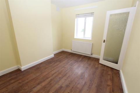 3 bedroom end of terrace house to rent - Canterbury Road, Sittingbourne