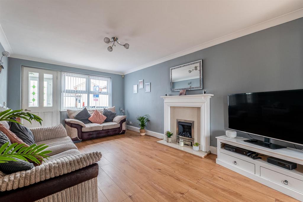 Cumberland Drive, Lindley Park, Nuneaton 3 bed semidetached house for