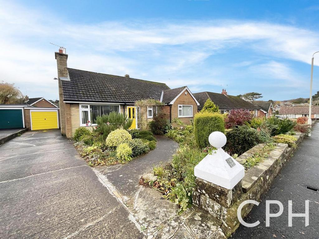Hackness Gardens, Scarborough 3 bed detached bungalow for sale £350,000