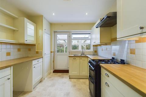 5 Hackness Gardens, Scarborough, YO12 5RZ