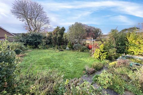 5 Hackness Gardens, Scarborough, YO12 5RZ