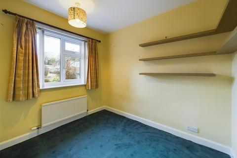 5 Hackness Gardens, Scarborough, YO12 5RZ