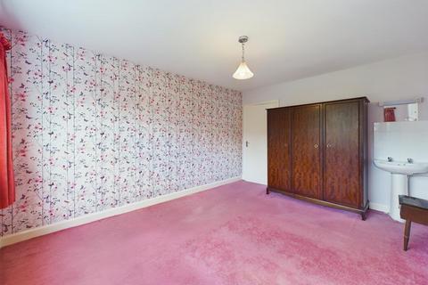 5 Hackness Gardens, Scarborough, YO12 5RZ
