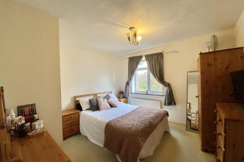 1 bedroom house for sale, Sharpness Close, Hayes, UB4 9SW