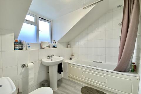 19 Sharpness Close, Hayes, UB4 9SW