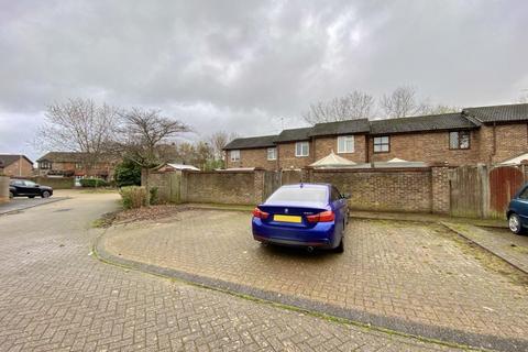 19 Sharpness Close, Hayes, UB4 9SW