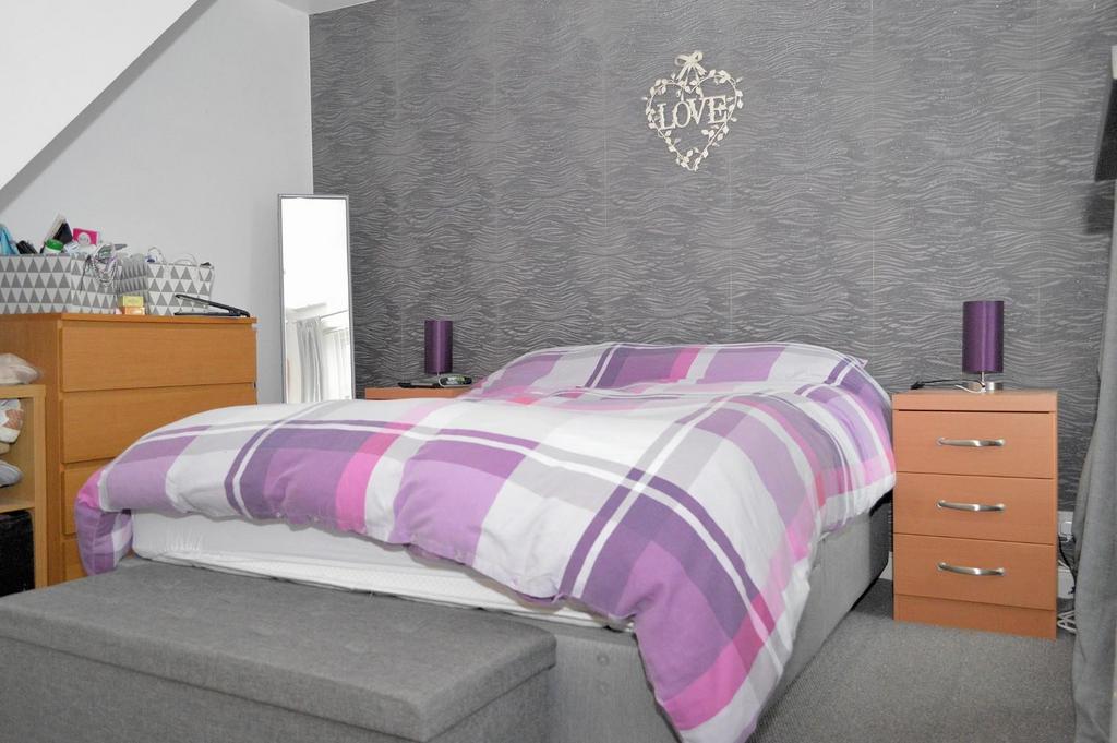 Bed 1.JPG