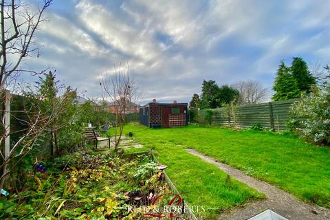 3 bedroom semi-detached house for sale - Bryn Place, Llay, Wrexham