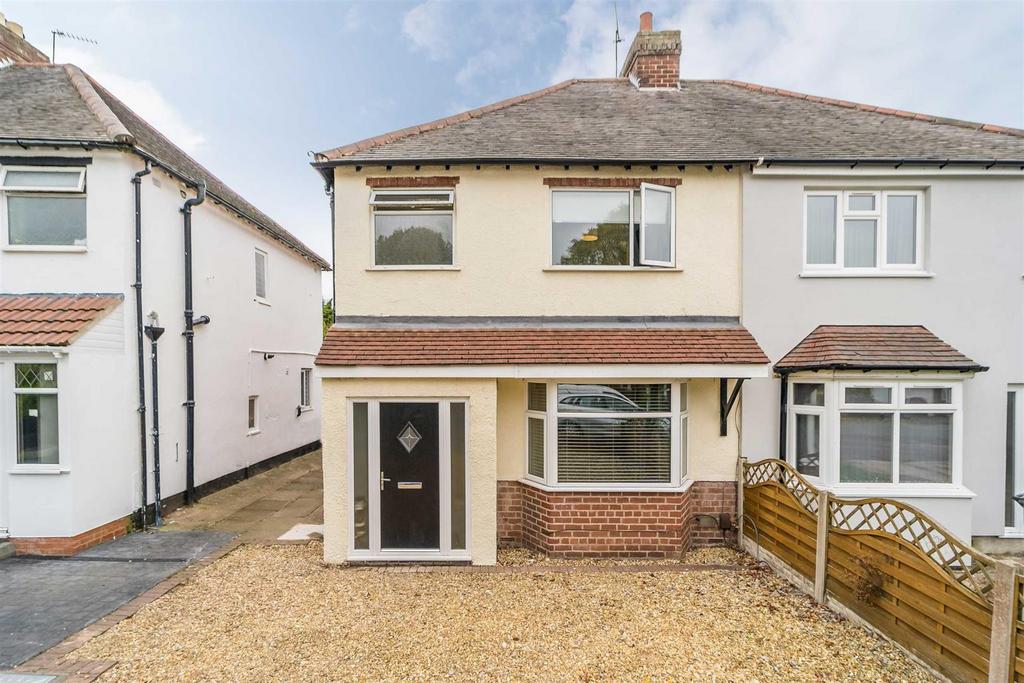 141 Pinfold Lane, Penn, Wolverhampton 3 bed semidetached house for