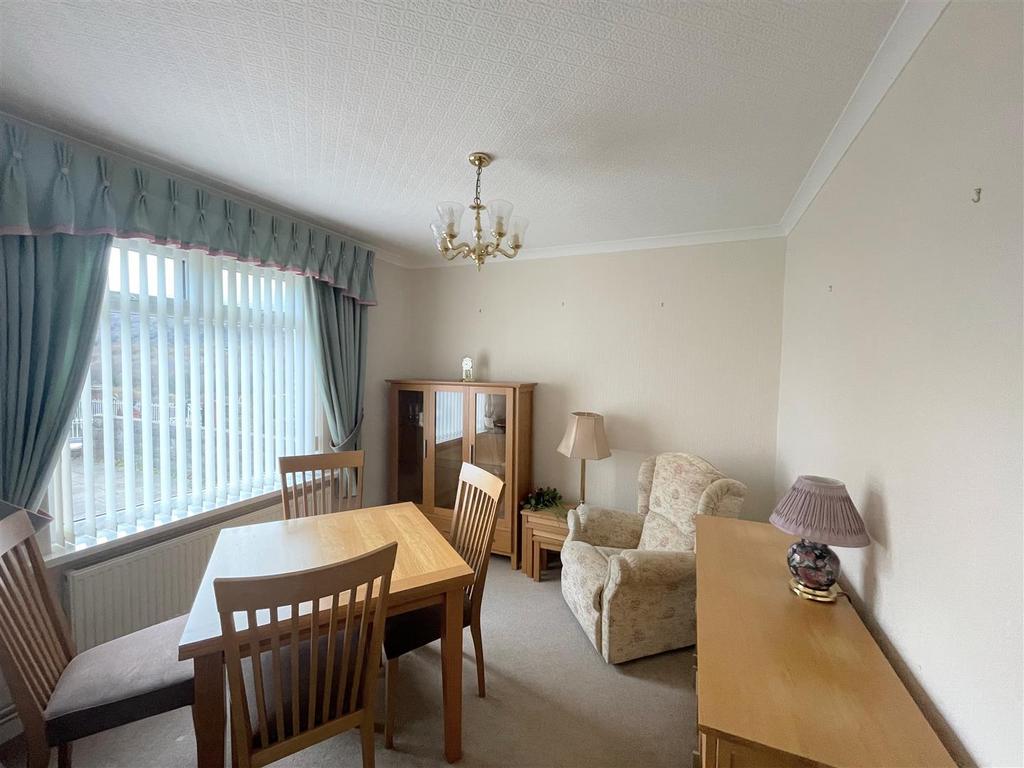 Fforest Hill, Aberdulais, Neath 3 bed semidetached house for sale £