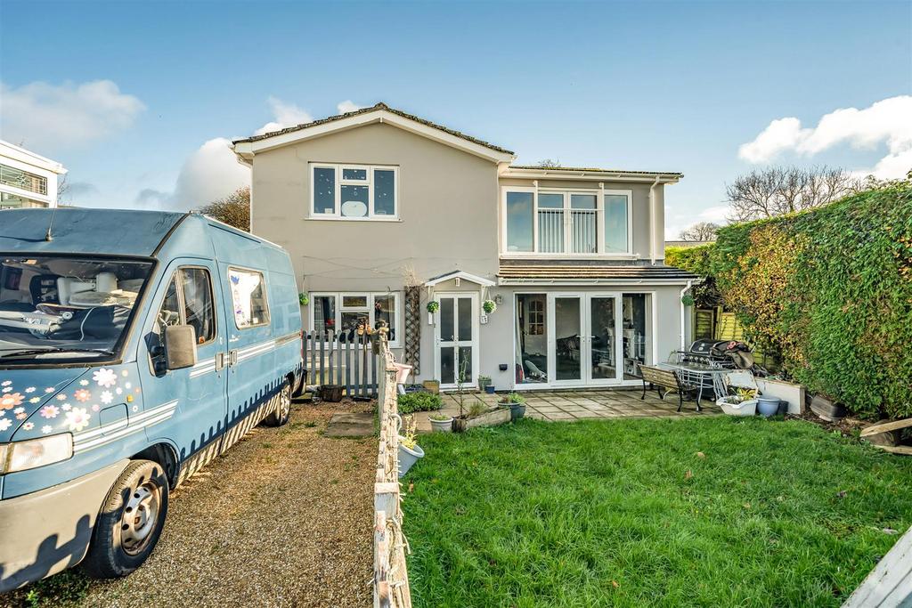 Dukes Road, Totnes 4 bed detached house for sale £575,000