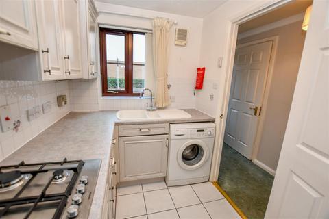 4 Colnbrook Close, London Colney, St Albans, AL2 1BS