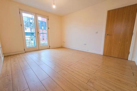 2 bedroom apartment for sale - Solihull Heights, New Coventry Road, Birmingham