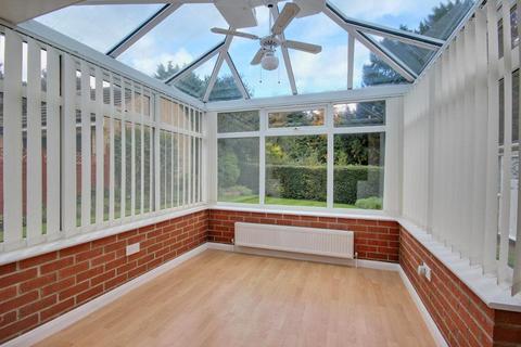 3 bedroom detached bungalow for sale, Highdales, Hull