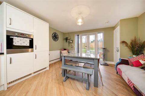 3 bedroom semi-detached house for sale, Panthers Place, Chesterfield