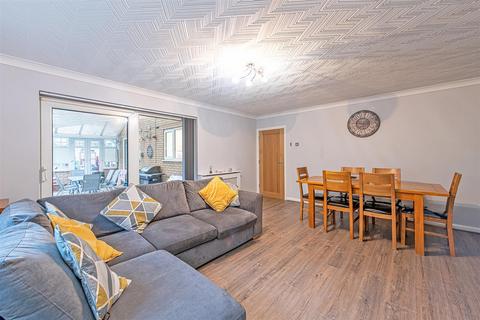 36 Beechways, Appleton, Warrington, WA4 5ER