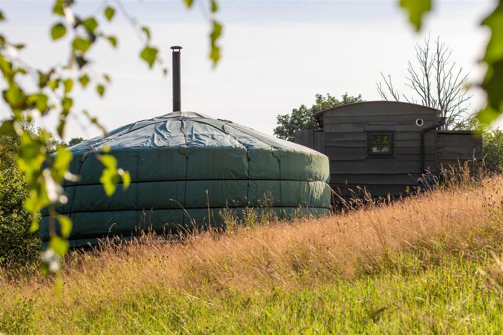 Yurt2.JPG