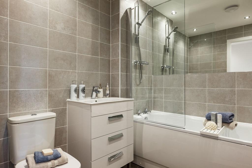 Select your own tiles in the bathroom