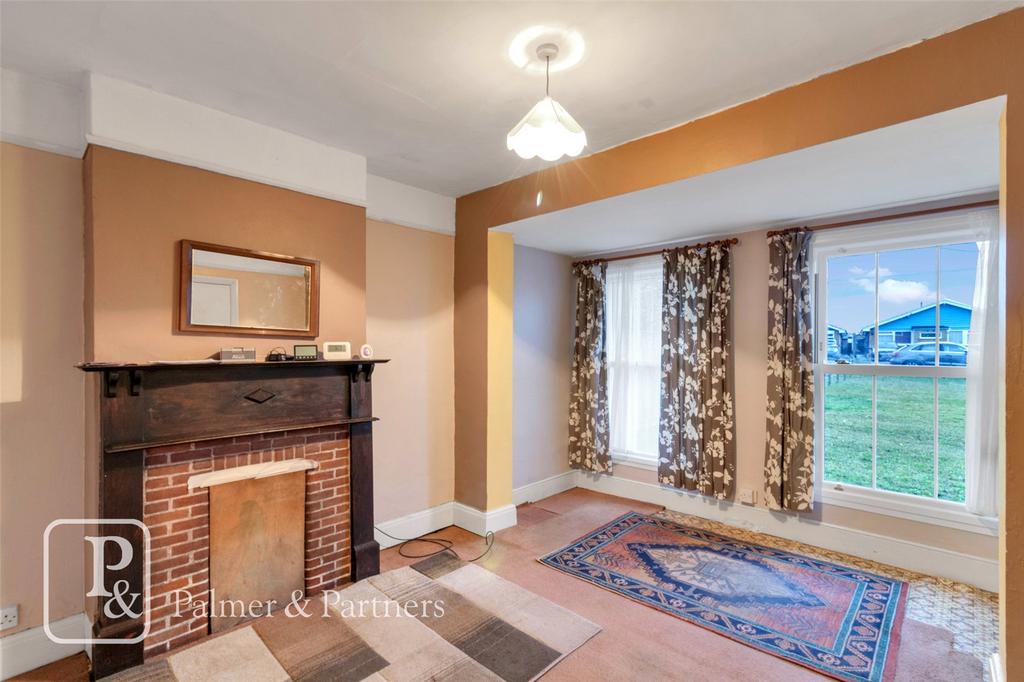 East End, East Bergholt, Colchester, Suffolk, CO7 3 bed end of terrace