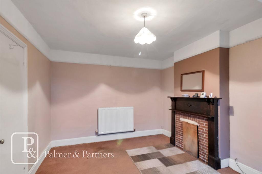 East End, East Bergholt, Colchester, Suffolk, CO7 3 bed end of terrace