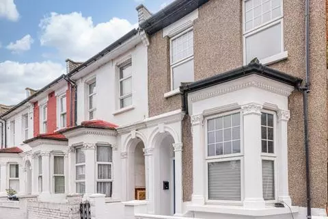 5 bedroom terraced house to rent – pohled 3