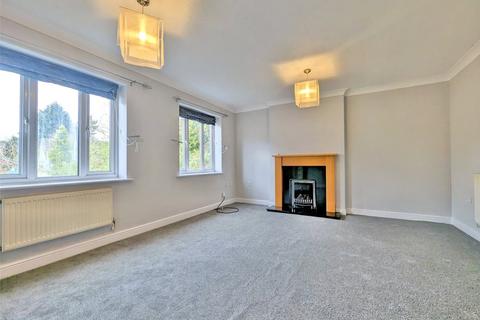 4 bedroom semi-detached house to rent, Butterstile Close, Manchester M25