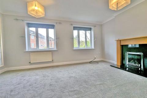 4 bedroom semi-detached house to rent, Butterstile Close, Manchester M25