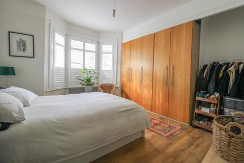 18 Addiscombe Court Road, Croydon, CR0 6TQ