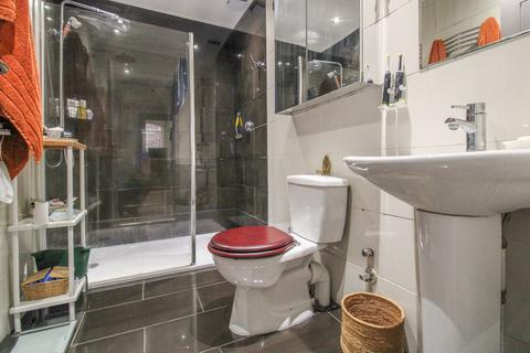 18 Addiscombe Court Road, Croydon, CR0 6TQ