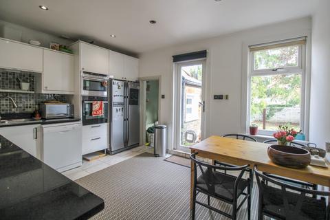 18 Addiscombe Court Road, Croydon, CR0 6TQ