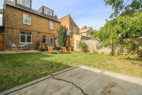 18 Addiscombe Court Road, Croydon, CR0 6TQ