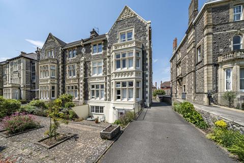 2 bedroom flat for sale, Garden Flat 6 Downleaze, Stoke Bishop, Bristol, BS9 Bristol