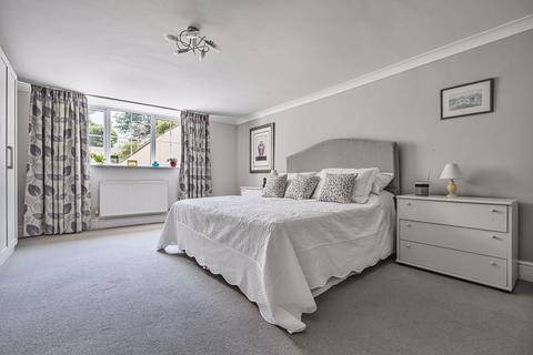 2 bedroom flat for sale, Garden Flat 6 Downleaze, Stoke Bishop, Bristol, BS9 Bristol