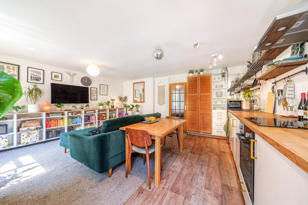 Westacre Close, Bristol, Bristol, Bristol 2 bed flat for sale £225,000