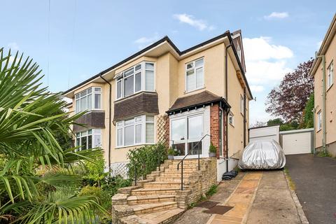 38 Bell Barn Road, Bristol, BS9 2DE