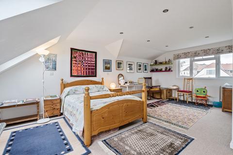 38 Bell Barn Road, Bristol, BS9 2DE