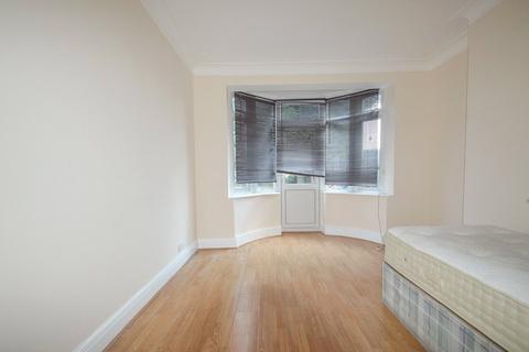 4 bedroom terraced house to rent, Alton Road, Croydon, CR0