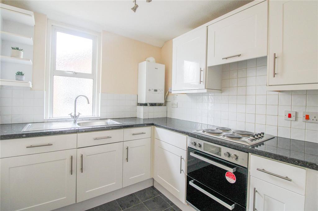 Apartment in Croydon - View 3