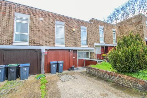 4 bedroom terraced house to rent, Caroline Close, Croydon, CR0