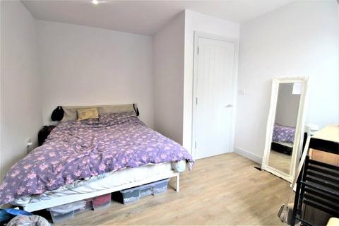 1 bedroom apartment to rent, Lower Addiscombe Road, Croydon, CR0
