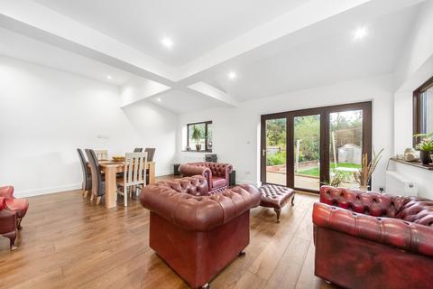 4 bedroom semi-detached house for sale, Downsview Gardens, London, SE19