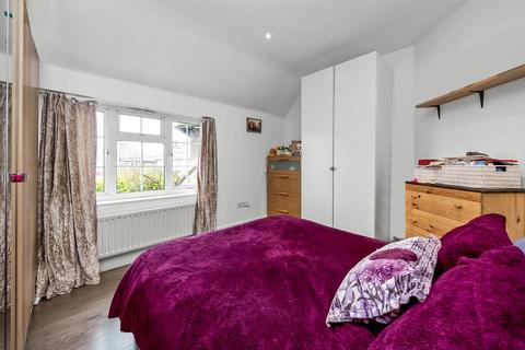 3 bedroom apartment for sale, Gibbs Close, London, SE19