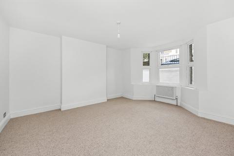 2 bedroom apartment for sale, Camden Hill Road, London, SE19