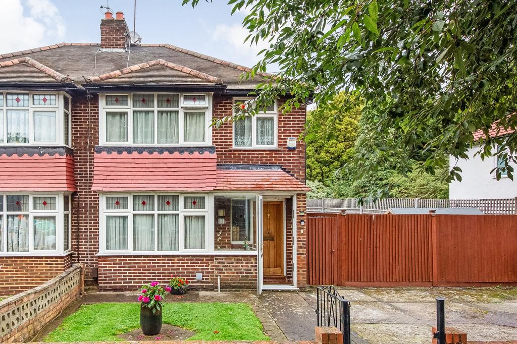 Portland Road, Bromley, BR1 3 bed end of terrace house to rent £2,000