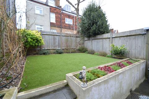 3 bedroom terraced house to rent, Waldegrave Road, London, SE19
