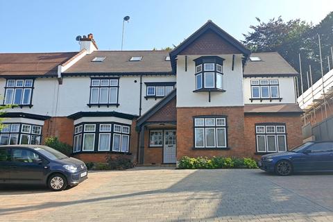 2 bedroom apartment for sale, Woodcote Valley Road, Purley, CR8