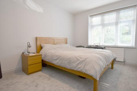 2 bedroom apartment for sale, Woodcote Valley Road, Purley, CR8