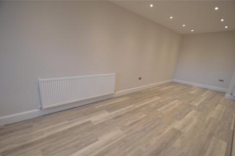 2 bedroom apartment to rent, Whytecliffe Road South, Purley, CR8