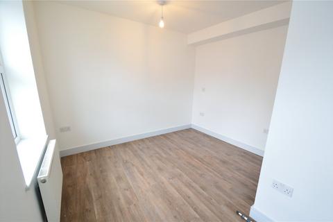 Studio to rent, High Street, Caterham, Surrey, CR3