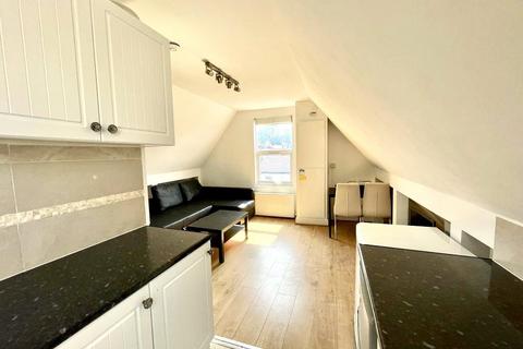 1 bedroom apartment for sale, Southbridge Road, Central Croydon, CR0